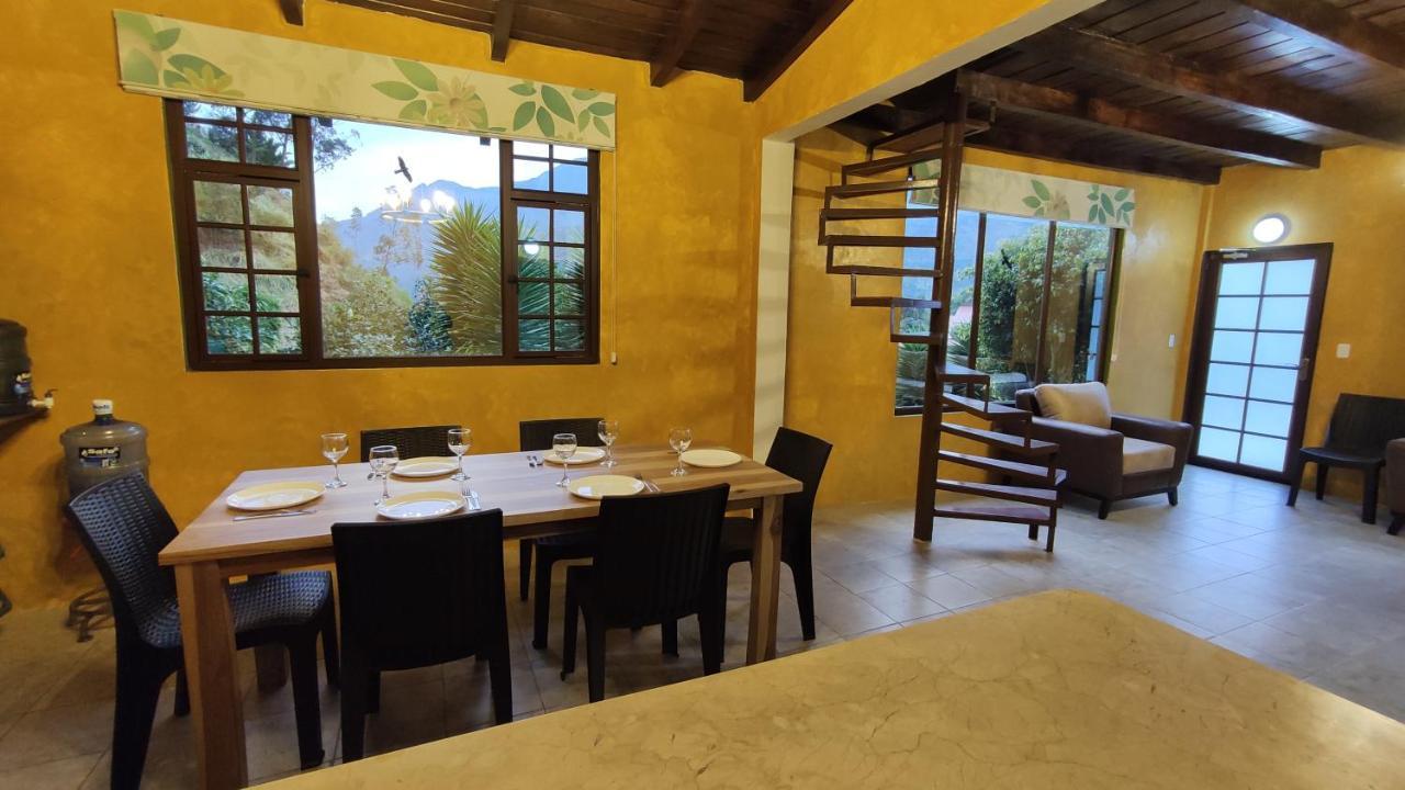"Casa Verde" En Banos De Agua Santa Con Vista Al Volcan Tungurahua ภายนอก รูปภาพ