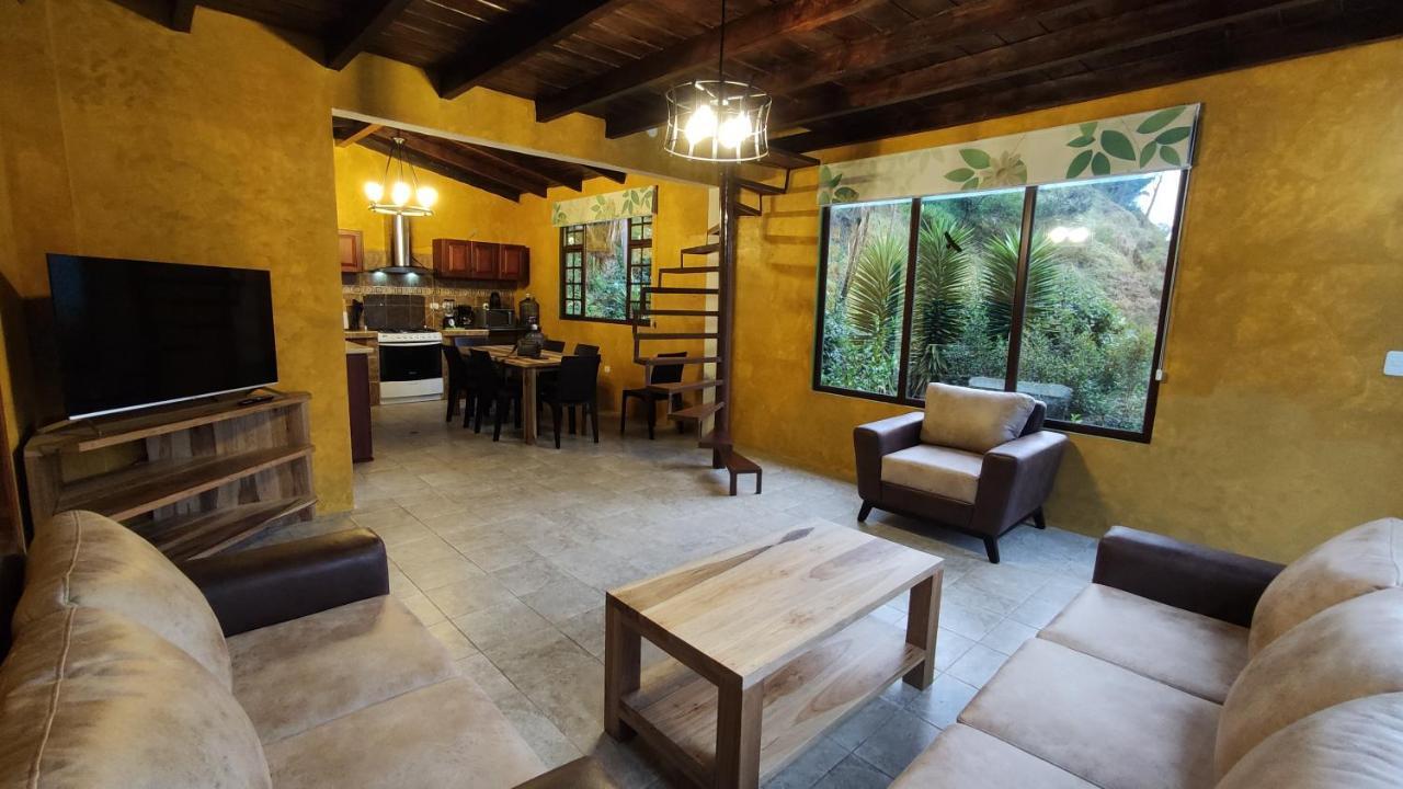 "Casa Verde" En Banos De Agua Santa Con Vista Al Volcan Tungurahua ภายนอก รูปภาพ
